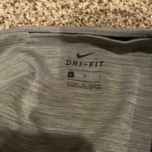 Large Nike dry for leggings